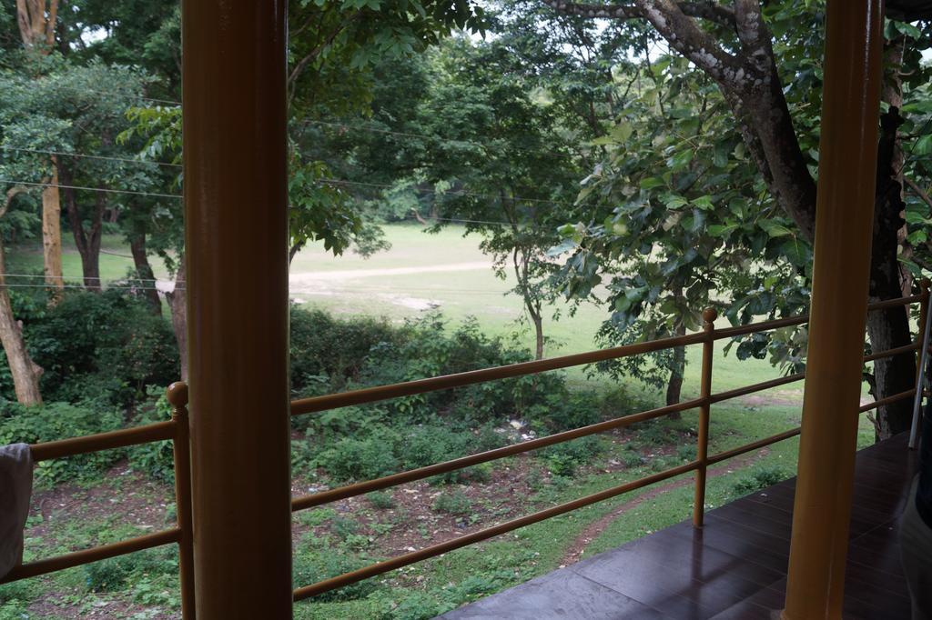 Jungleparadiso Homestay Thekkady Exterior foto